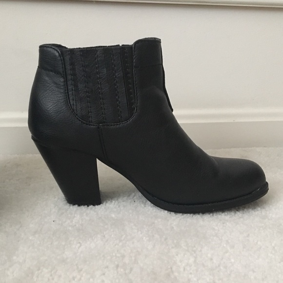 Black leather ankle boots - Picture 4 of 5